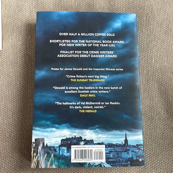 Natural Causes (An Inspector McLean Novel) - James Oswald. Softcover. Thriller. - Picture 2 of 11